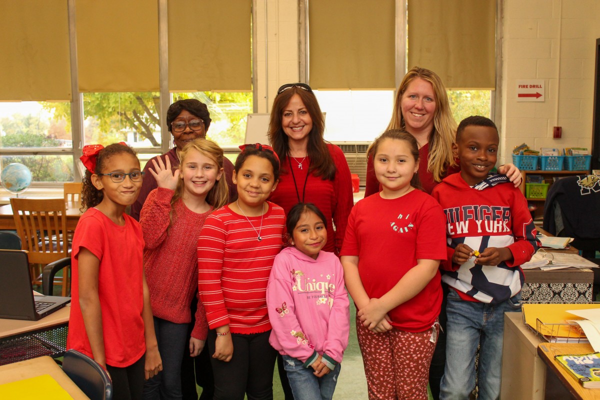 New Windsor School Celebrates Red Ribbon Week! New Windsor Elementary